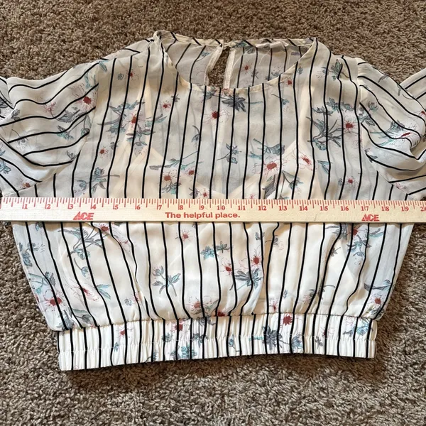 A'gaci Nude Sheer Cropped Floral Fairy Shirt Women's Medium Y2K Boho - Image 5