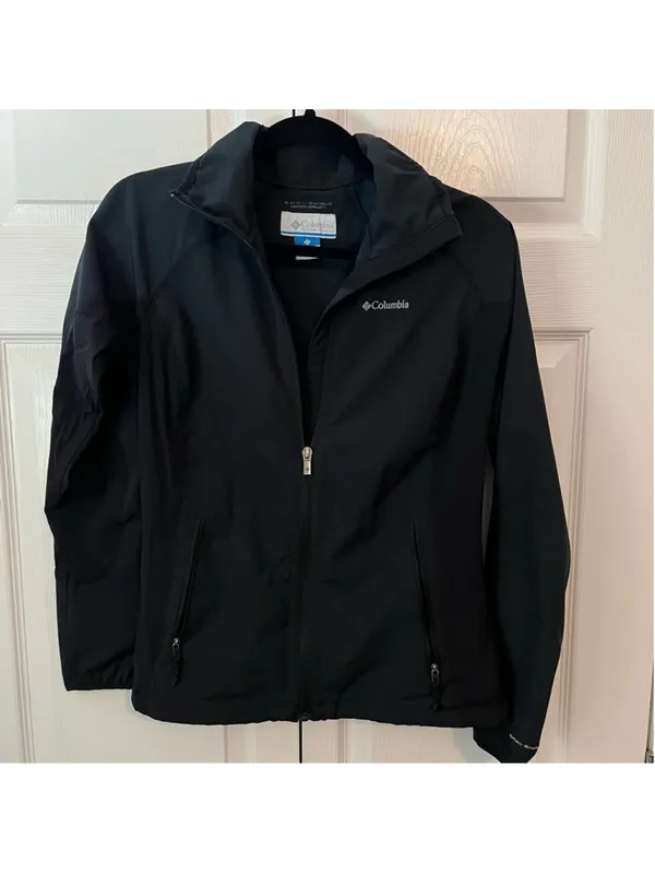 Black Women’s Columbia Omnishield Jacket Size S - Image 2