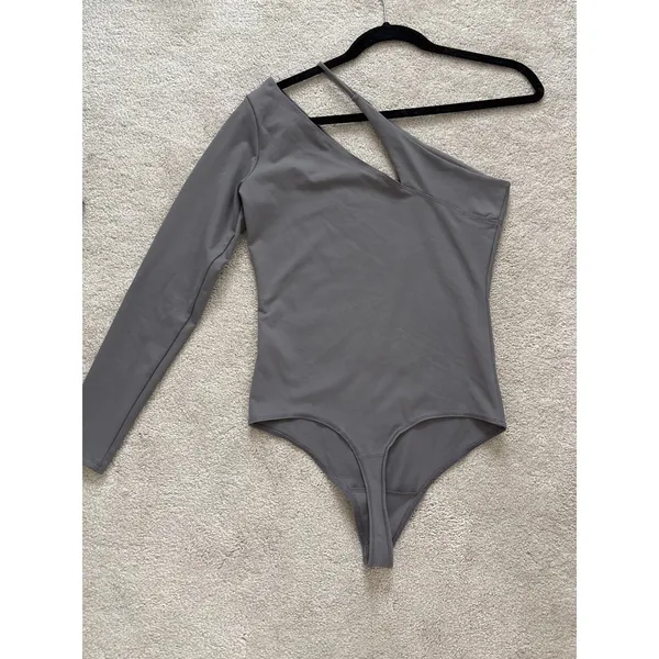 Abercrombie & Fitch Soft One Shoulder Bodysuit Gray‎ Asymmetrical Medium - Image 3