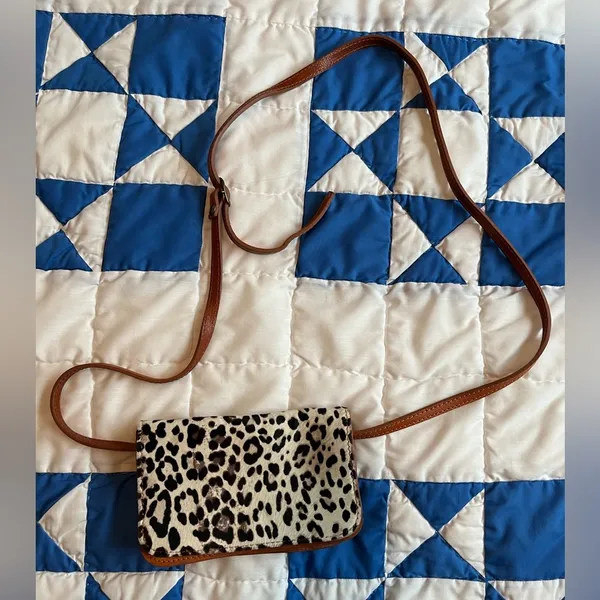 Vera Pelle Italian Real Fur Leopard Print Crossbody Bag - Image 2