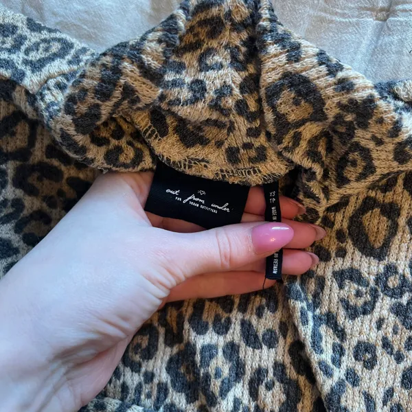 Out From Under Womens Leopard Print Long Sleeve Turtleneck - Image 5