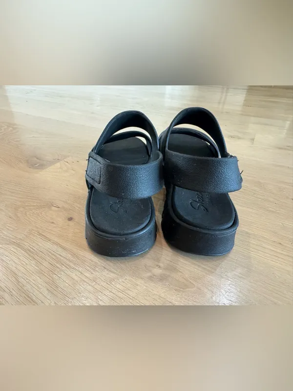 Skechers Foamies Arch Fit Footsteps Day Dream sandals black size 9 - Image 4
