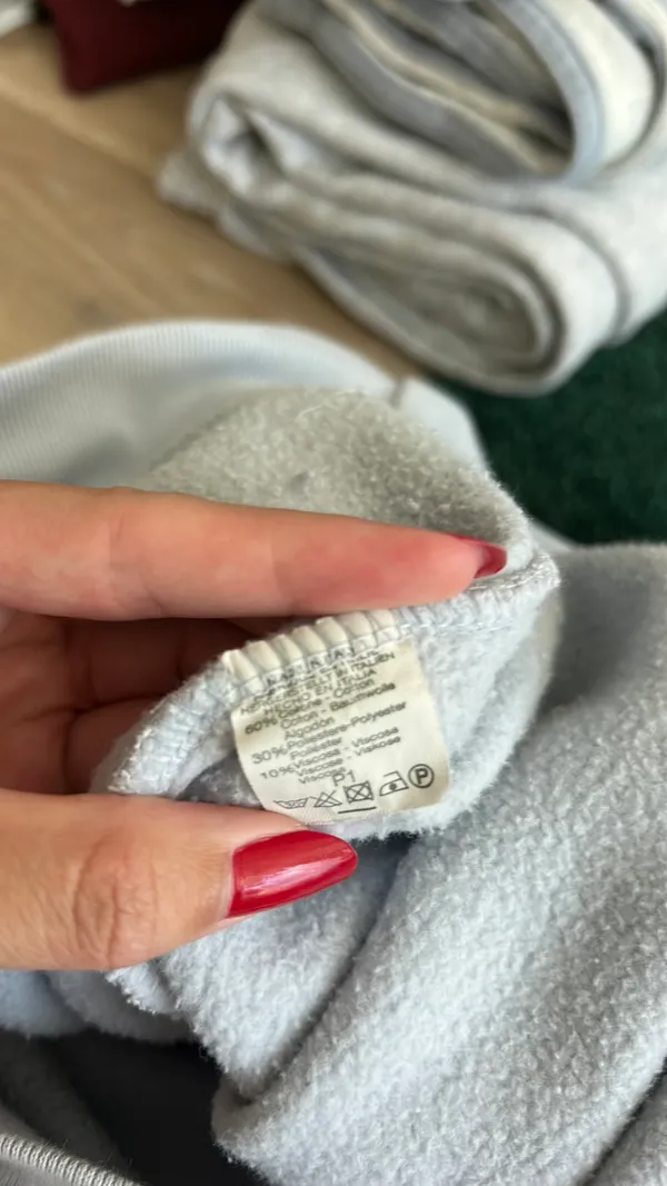 Brandy Melville Quarter-Zip Sweatshirt - Image 4