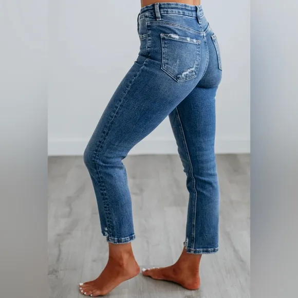 NWOT Vervet Distressed High Rise Slim Straight - Image 2