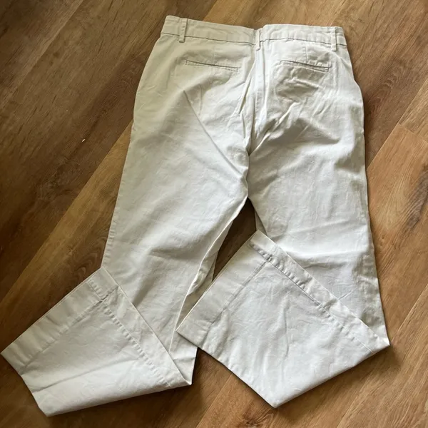 Old Navy Khakis. Wide leg. EUC. - Image 4