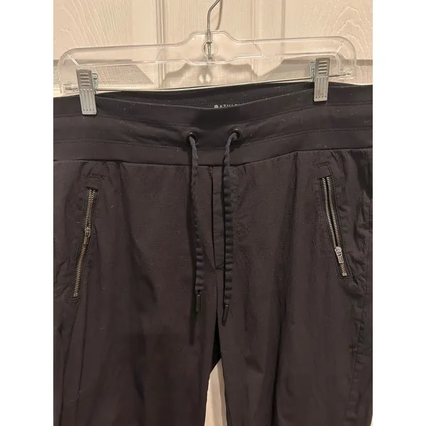Athleta Pants Trekkie North Jogger Womens 12 Travel Hiking Gym Zip Pockets Black - Image 3