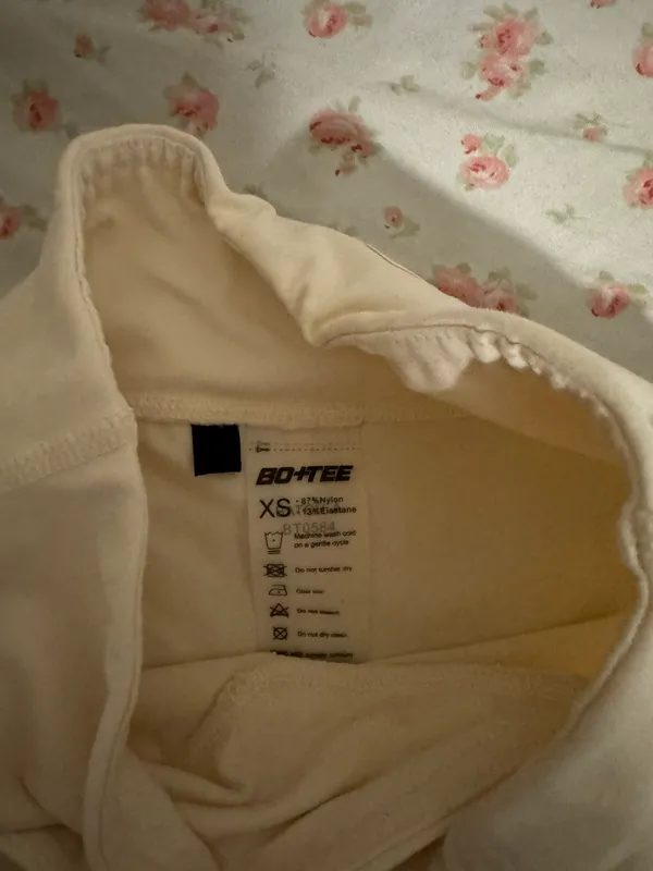 bo + tee aspire cream scrunch crossover shorts drawstring ruched sides - Image 3
