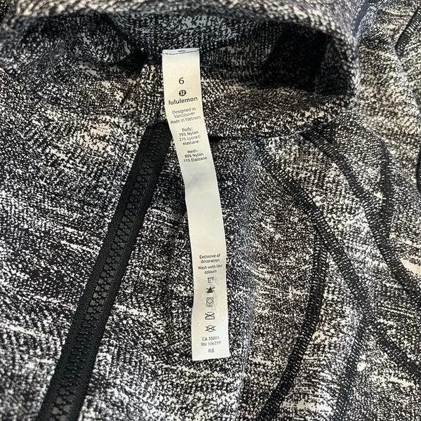 Lululemon Define Jacket Rush Jacquard Black White Size 6 women - Image 4