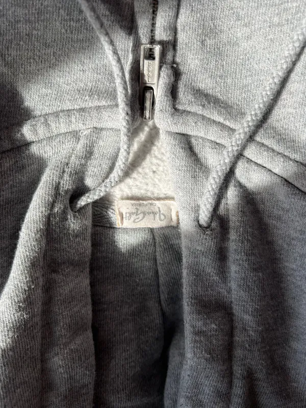 Brandy Melville John Gault Grey Zip Up - Image 3