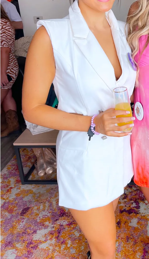 DO+BE White Romper Open Back - Image 4
