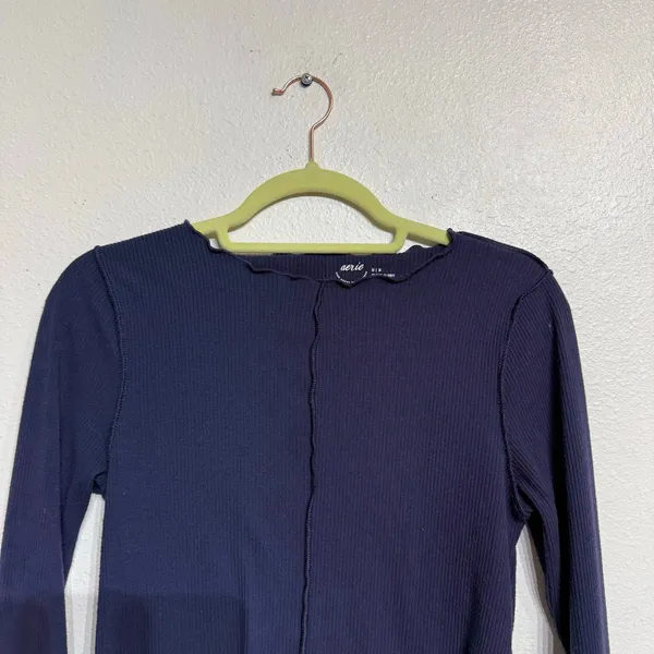 Aerie Navy Ribbed Cropped Long Sleeve Top Sz M - Image 3