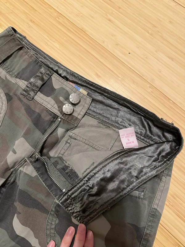 Y2K cropped capri army cargo pants Green - Image 2