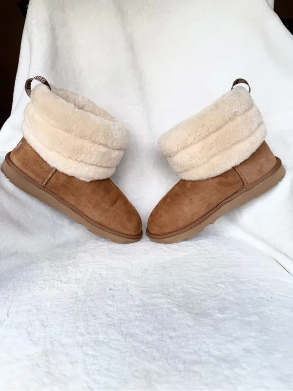 UGG Women’s Fluff Mini Quilted Boots Chestnut Size 5 FITS KIDS USA SIZE 3 - Image 5