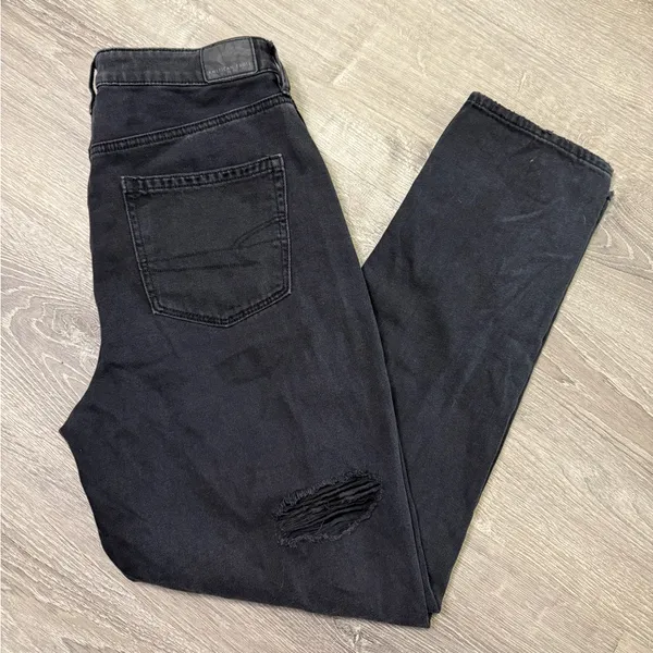 •AMERICAN EAGLE• DISTRESSED MOM JEANS - Image 9