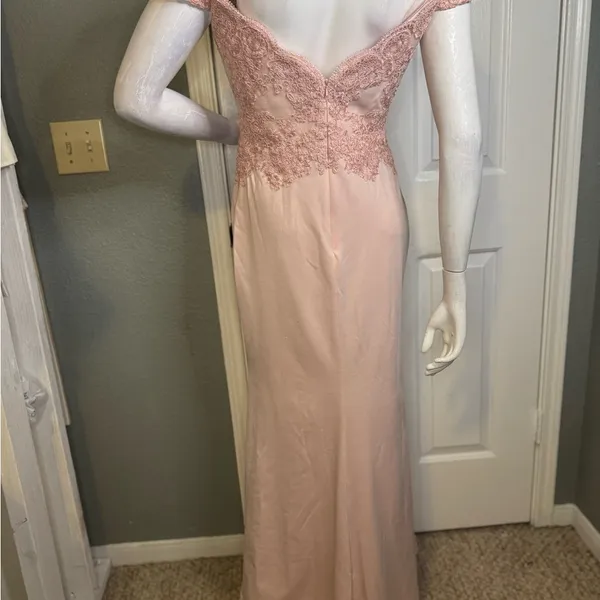 May Queen Off Shoulder Long Prom Gown Maxi Dress Size 10. K-6 - Image 7