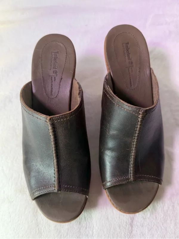 Timberland Women’s Black Leather Wedge Slide Sandals - Image 4