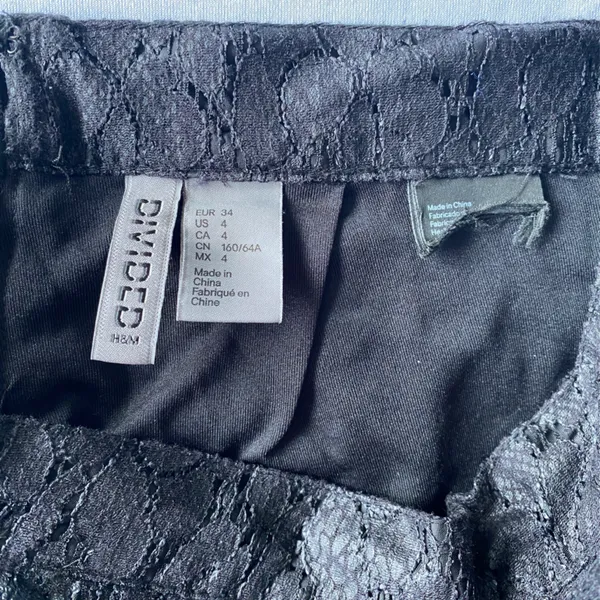DIVIDED H&M Women’s Mini Shorts‎ Size US 4 - Image 6