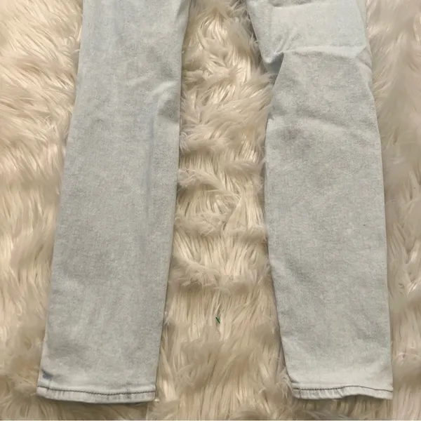 Old Navy Women's Size 6 Rockstar Super Skinny‎ High Rise Jean Light Maui Destroy - Image 9