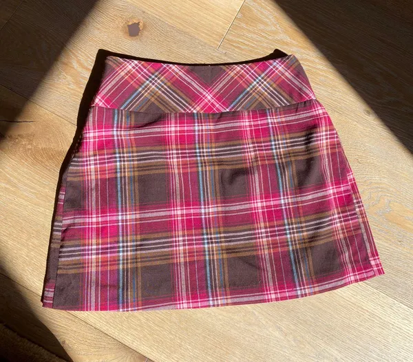 Star City Plaid Mini Skirt - Image 3