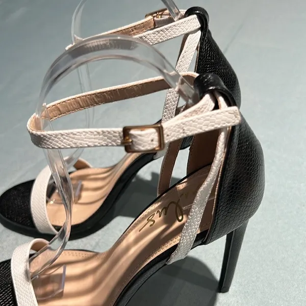 Lulus remi white and‎ black snakeskin ankle strap heels Size 7.5 B38 - Image 4