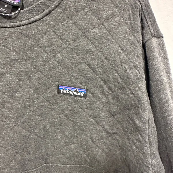 Patagonia women’s Gray Quilted organic cotton Sweater Size medium - Image 3