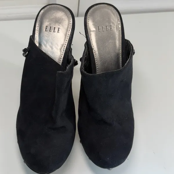 ELLE Ilona‎ Size 6 Black Faux Suede Metal Chain Stud Biker Sexy Mule Heels - Image 5