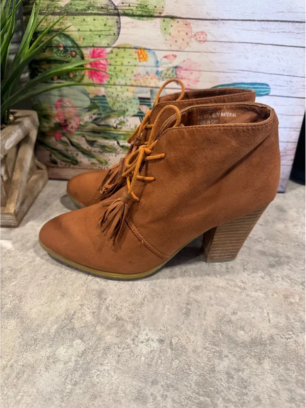 Cato lace-up heeled ankle boots, Size 9 - Image 3