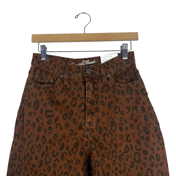 Universal Threads NWT Universal Thread Vintage Stretch Leopard Straight Leg Jeans Animal Size 2 - Image 2