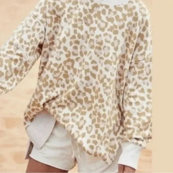 AERIE Women's Oversized Leopard Print Crewneck Sweatshirt Medium |‎ EUC - Image 2