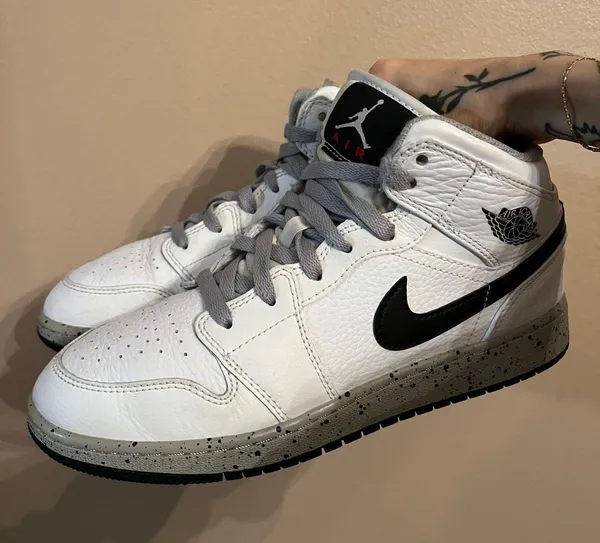 Air Jordan 1 Retro Mid GS ‘White Cement’ - Image 6
