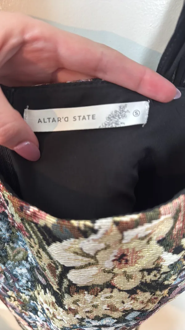 Altar'd State Top Crop Corset Floral - Image 3