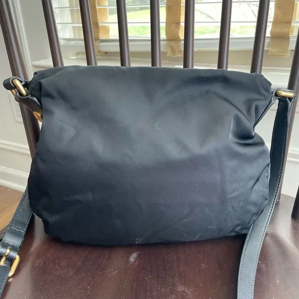 Marc Jacobs Preppy Nylon Messenger Bag Black Gold $200 - Image 9