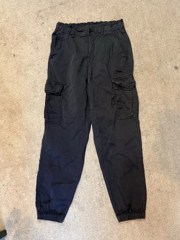 American Eagle Vintage Grey Elastic Waist Cargo Pants Size 6 - Image 2