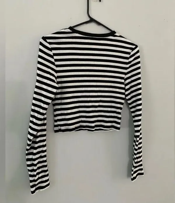 Wild Fable Stripe Crop Top Long Sleeve White Black Shirt Size M - Image 5