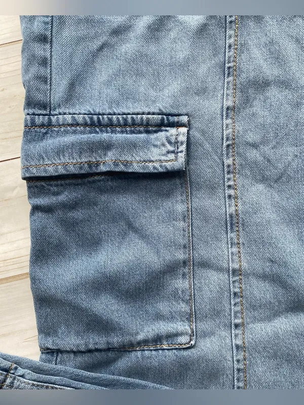 Time & Tru high rise wide leg cargo jeans light wash contour stitching NEW 12 - Image 7