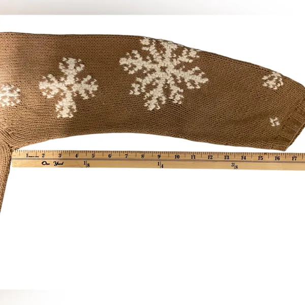 EDDIE BAUER Tan/White Snowflake Design Knit Button-Down Cardigan - Size Medium - Image 7