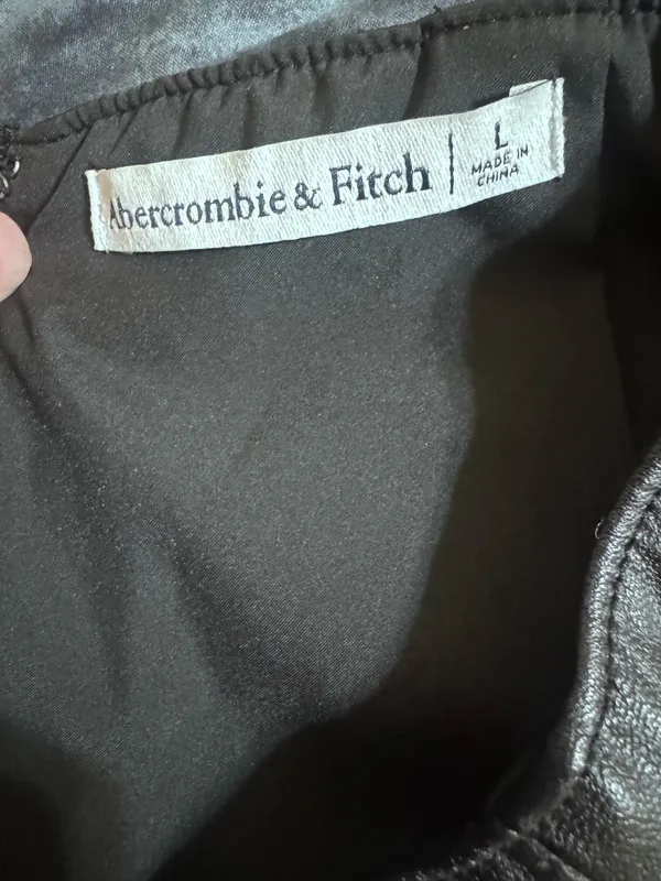 Abercrombie High-Rise black mini skirt size L - Image 6