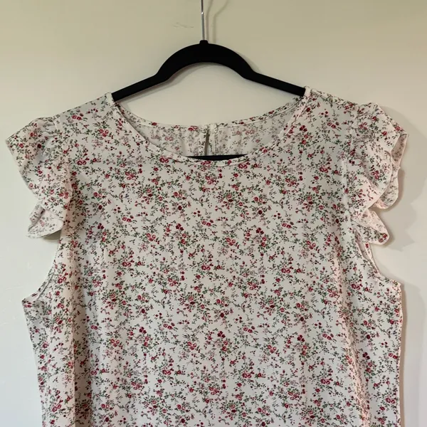 Floral Ruffle Cap-Sleeve Camisole - White with Red Floral - Image 2