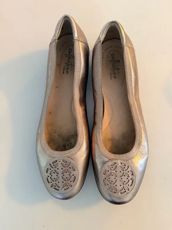 Collection by Clark’s | ladies Gracelin Lola flats, shoes. Size: : 8M - Image 3