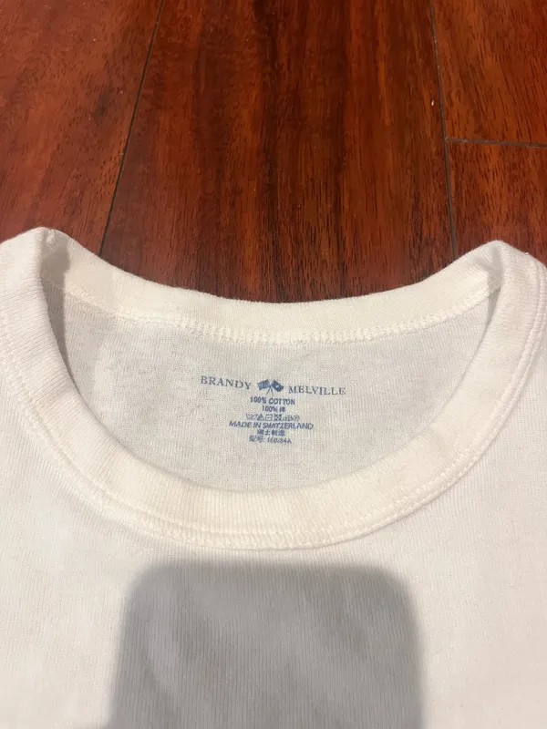 Brandy Melville cropped New York City graphic tee - Image 2