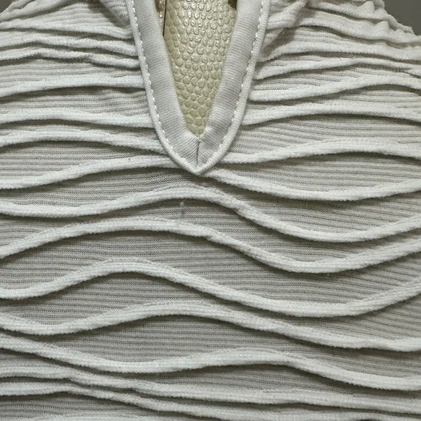 298 Cider | EUC White Textured Mock Neck Sleeveless Crop Top (size XS) - Image 6