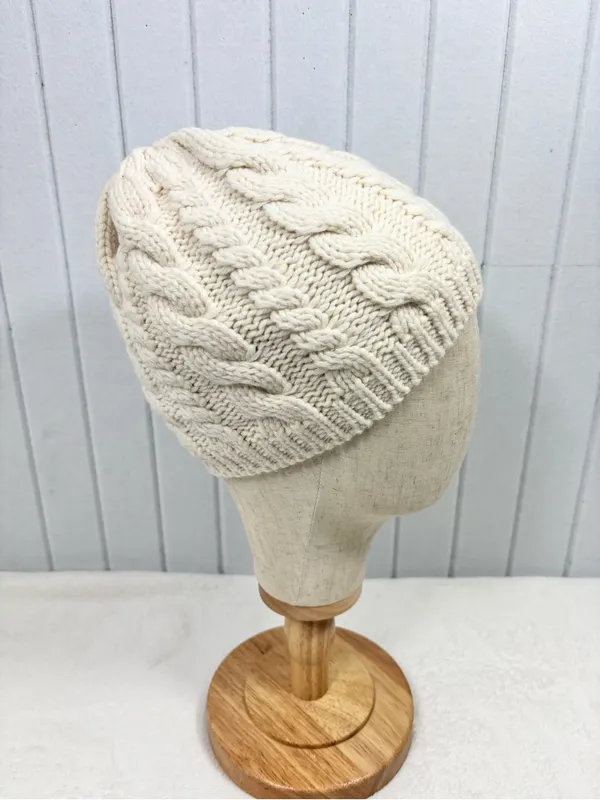 The North Face Cream Knit Beanie - Chunky Cable Style - Image 4