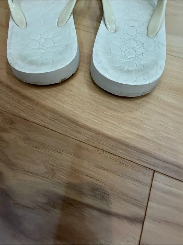 Coach cream White Sz 7.5 flip flops #summer #y2k - Image 4