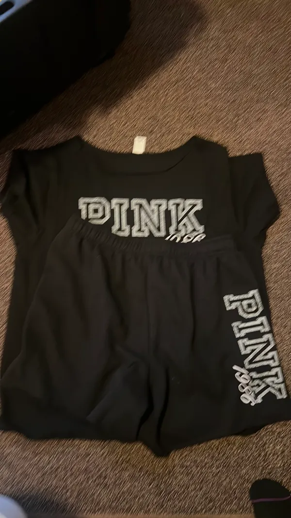 Pink two-piece it - Image 4