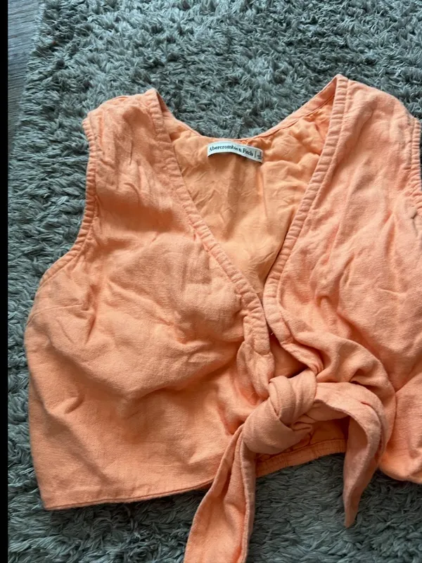 Abercrombie and fitch tied wrap crop top size S - Image 4