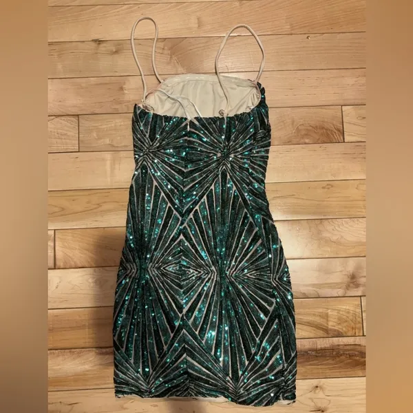 Lulu’S Lost In Your Eyes Teal Sequin Bodycon Mini Dress - Image 5