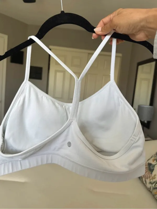 CRZ yoga white sports bra large - Image 5