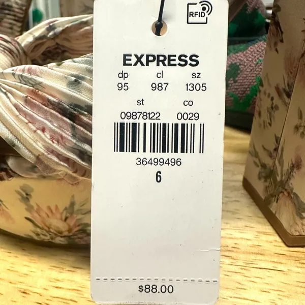 EXPRESS | NWT | 6 | Floral Twist Strap Multi-Color Platform Heeled Sandals - Image 5