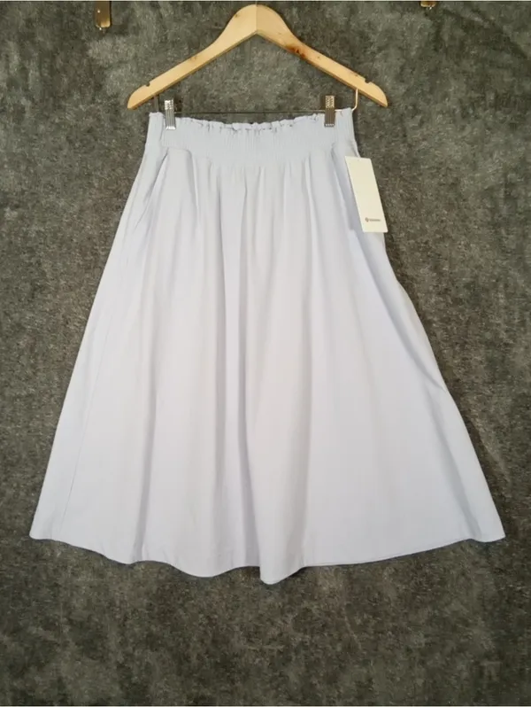 Lululemon Stretch Woven Ruffle Waist Midi Skirt Relaxed Fit Travel Womens Small - Image 6