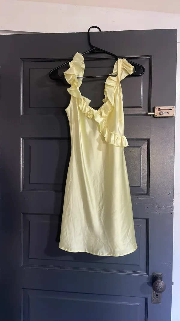 Musera silky yellow dress Size XS - Image 3